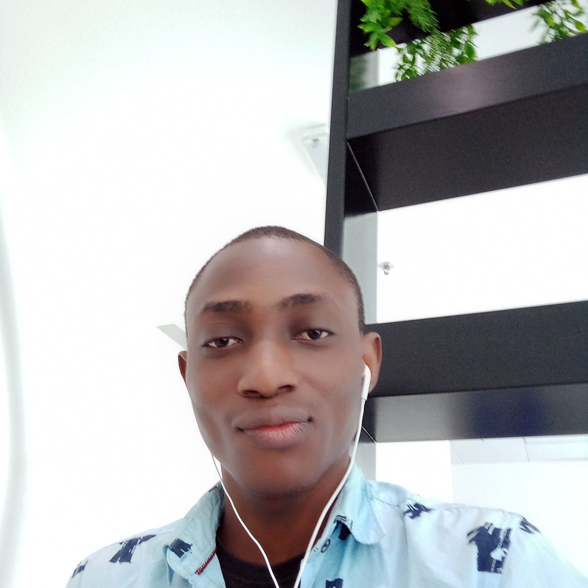 Komi Yosua Tchabi — PDG d'Africash